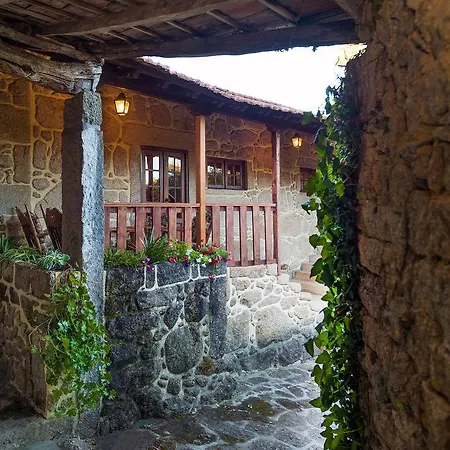 Casas De Massinos * Barroselas