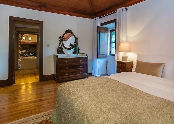 Casas De Massinos * Barroselas